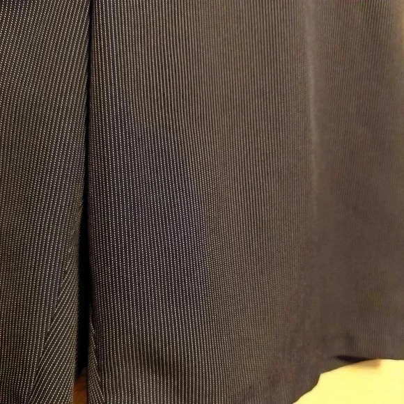 Izod XFG Extreme Function Mens 34 Flat Front Black White Stripe Golf Shorts - Picture 4 of 8